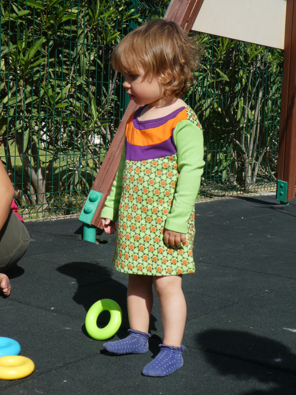 Vestido Verde con Círculos - Imagen 3