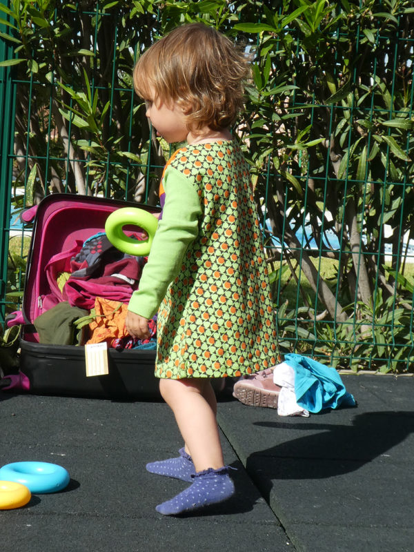 Vestido Verde con Círculos - Imagen 2