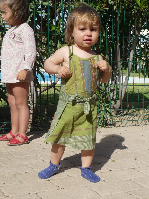 Vestido Verde con Líneas
