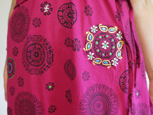 Vestido Rosa con Mandalas - Imagen 2